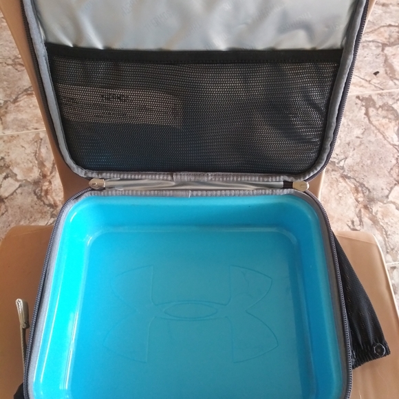 Under Armour Thermos lunch box ORANGE only - Picture 2 of 3